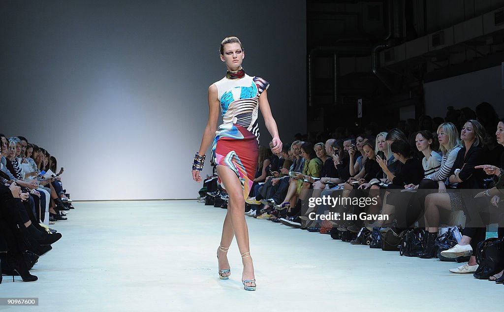 Mary Katrantzou Runway: Spring/Summer 2010 - London Fashion Week