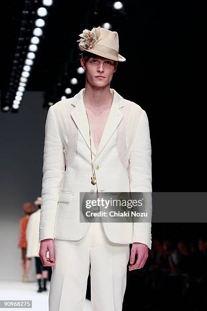 Model walks down the runway during John Rocha show at LFW Spring Summer 2010 at Somerset House on September 19, 2009 in London, United Kingdom.