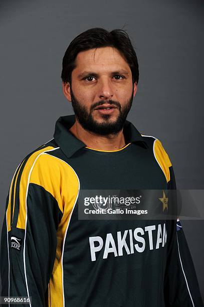 Shahid Afridi poses during the ICC Champions photocall session of the Pakistan cricket team at Sandton Sun on September 19, 2009 in Sandton, South...