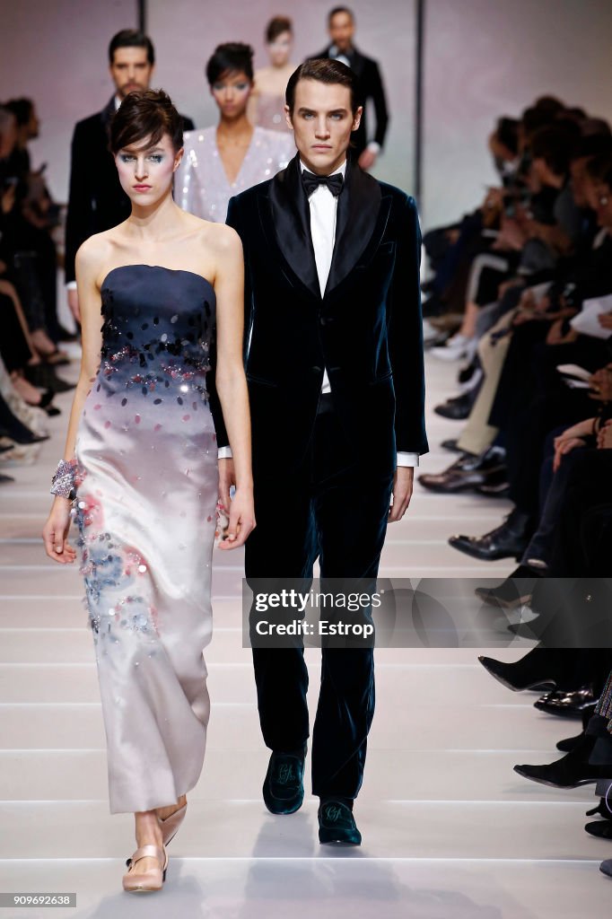 Giorgio Armani Prive : Runway - Paris Fashion Week - Haute Couture Spring Summer 2018