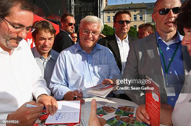 German Vice Chancellor, Foreign Minister and lead candidate for the German Social Democrats Frank-Walter Steinmeier and and SPD incumbent...