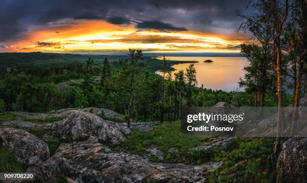 huron mountains - de stora sjöarna bildbanksfoton och bilder