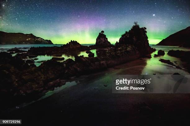 aurora australis at wilson bright - aurora australis stock pictures, royalty-free photos & images