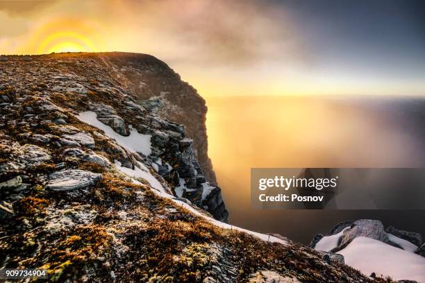 frenchmans cap - franklin gordon wild rivers national park stock pictures, royalty-free photos & images