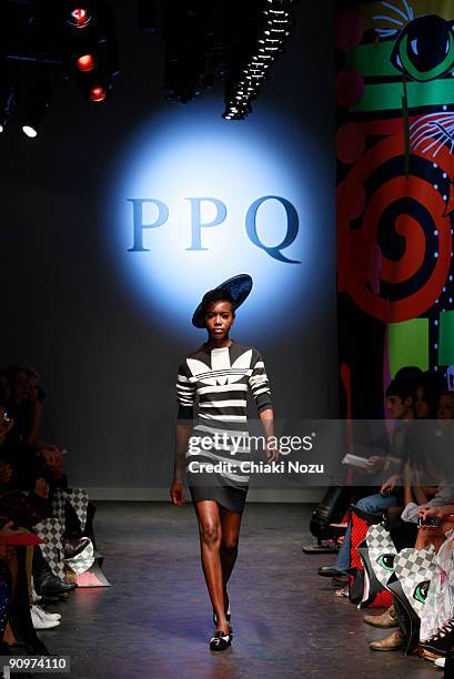 Model walks down the runway during the PPQ show at LFW Spring Summer 2010 fashion show at Somerset House on September 19, 2009 in London, United...