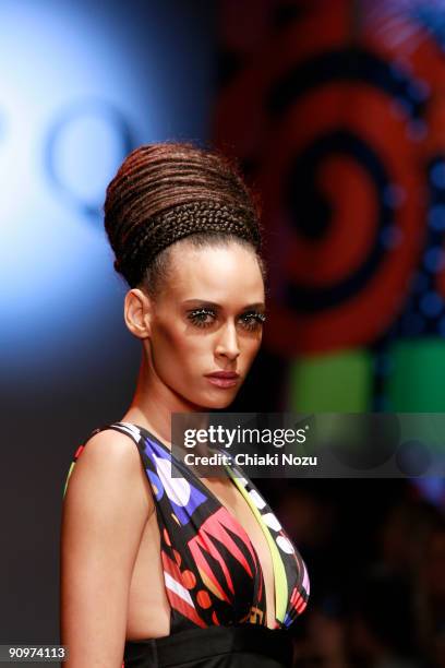Model walks down the runway during the PPQ show at LFW Spring Summer 2010 fashion show at Somerset House on September 19, 2009 in London, United...