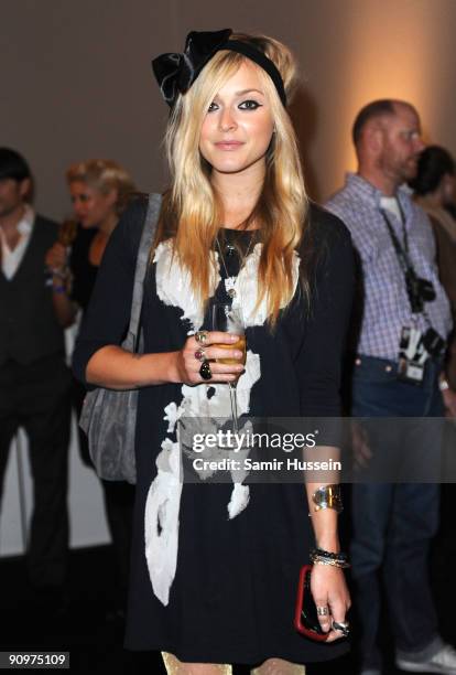 Fearne Cotton poses at the PPQ Fashion show during London Fashion week on September 19, 2009 in London, England.