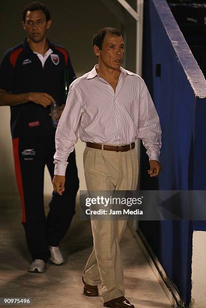 Atlantes' Head Coach Jose Guadalupe Cruz during their match in the 2009 Opening tournament, the closing stage of the Mexican Football League, at the...