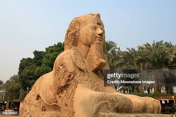 alabaster sphinx in memphis, egypt - memphis egypt stock pictures, royalty-free photos & images