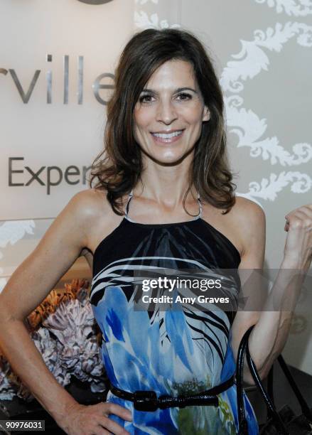 Actress Perrey Reeves attends the Kate Somerville Emmy Gifting Suite Event - Day 3 at Kate Somerville on September 19, 2009 in Los Angeles,...