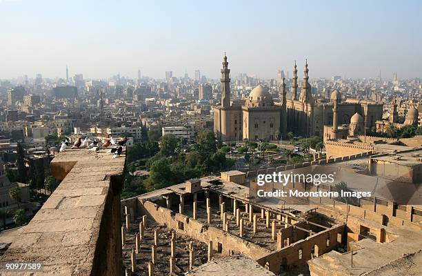 sultan hassan-moschee in kairo - sultan hassan mosque stock-fotos und bilder