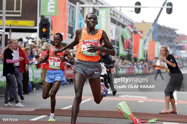 Moses Masai of Kenya crosses the finish line to win the mens 'Dam tot Damloop' race on September 20, 2009 in Zaandam, the Netherlands. The race is...