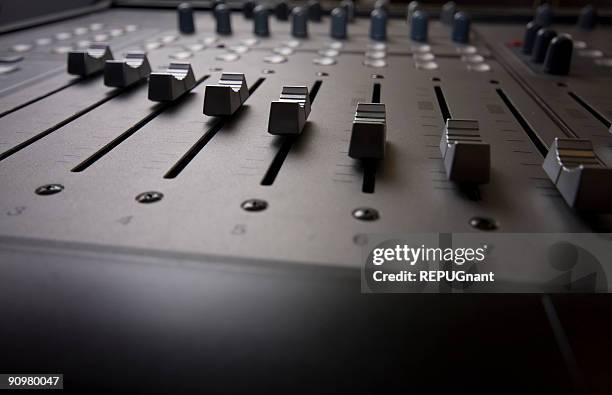silver digital audio mixer - recording studio equipment stock pictures, royalty-free photos & images