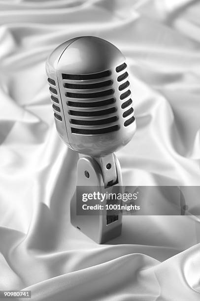 microphone - dynamic microphone stock pictures, royalty-free photos & images