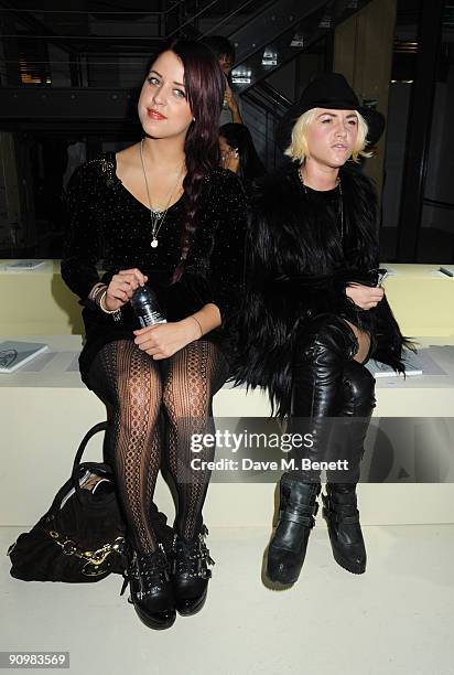 Peaches Geldof and Jaime Winstone attend the Unique show during London Fashion Week, on September 20, 2009 in London, England.