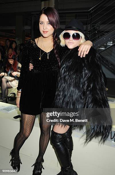 Peaches Geldof and Jaime Winstone attend the Unique show during London Fashion Week, on September 20, 2009 in London, England.