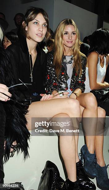 Alexa Chung attends the Unique show during London Fashion Week, on September 20, 2009 in London, England.