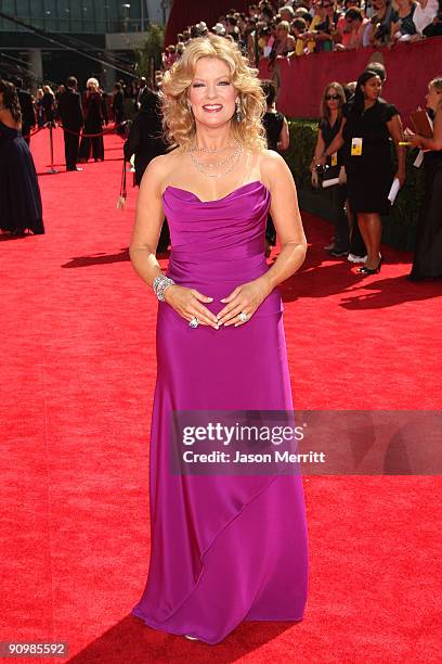 Mary Hart Photos and Premium High Res Pictures - Getty Images