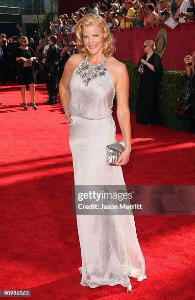 Actress Anna Gunn arrives at the 61st Primetime Emmy Awards held at the Nokia Theatre on September 20, 2009 in Los Angeles, California.