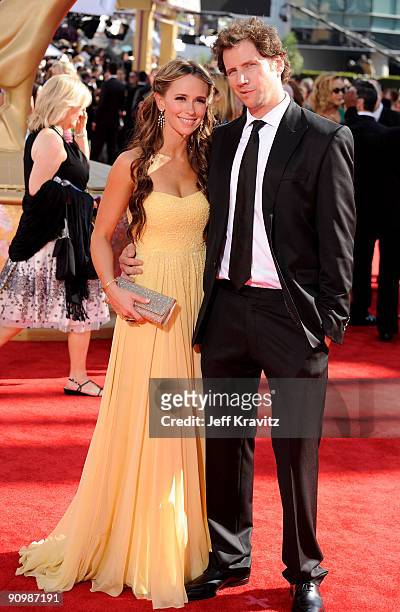 Actress Jennifer Love Hewitt and actor Jamie Kennedy arrive at the 61st Primetime Emmy Awards held at the Nokia Theatre on September 20, 2009 in Los...