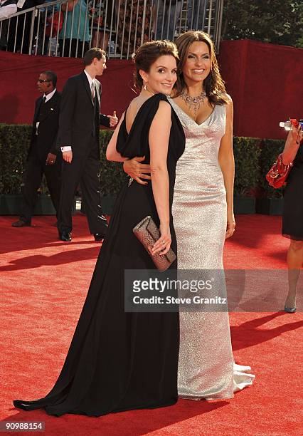 Actress Tina Fey and Mariska Hargitay arrive at the 61st Primetime Emmy Awards held at the Nokia Theatre on September 20, 2009 in Los Angeles,...