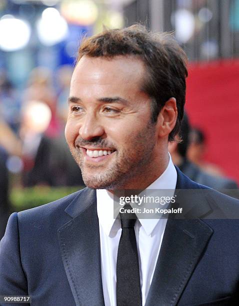 Actor Jeremy Piven arrives at the 61st Primetime Emmy Awards held at the Nokia Theatre LA Live on September 20, 2009 in Los Angeles, California.