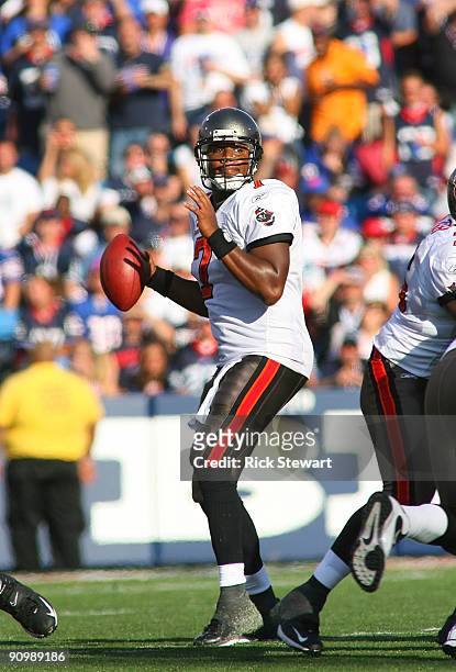 Byron Leftwich of the Tampa Bay Buccaneers readies to pass against the Buffalo Bills at Ralph Wilson Stadium on September 20, 2009 in Orchard Park,...
