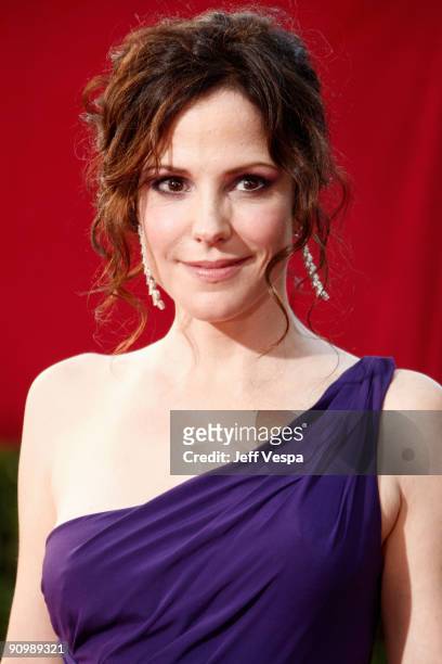 Actress Mary Louise Parker arrives at the 61st Primetime Emmy Awards held at the Nokia Theatre on September 20, 2009 in Los Angeles, California.