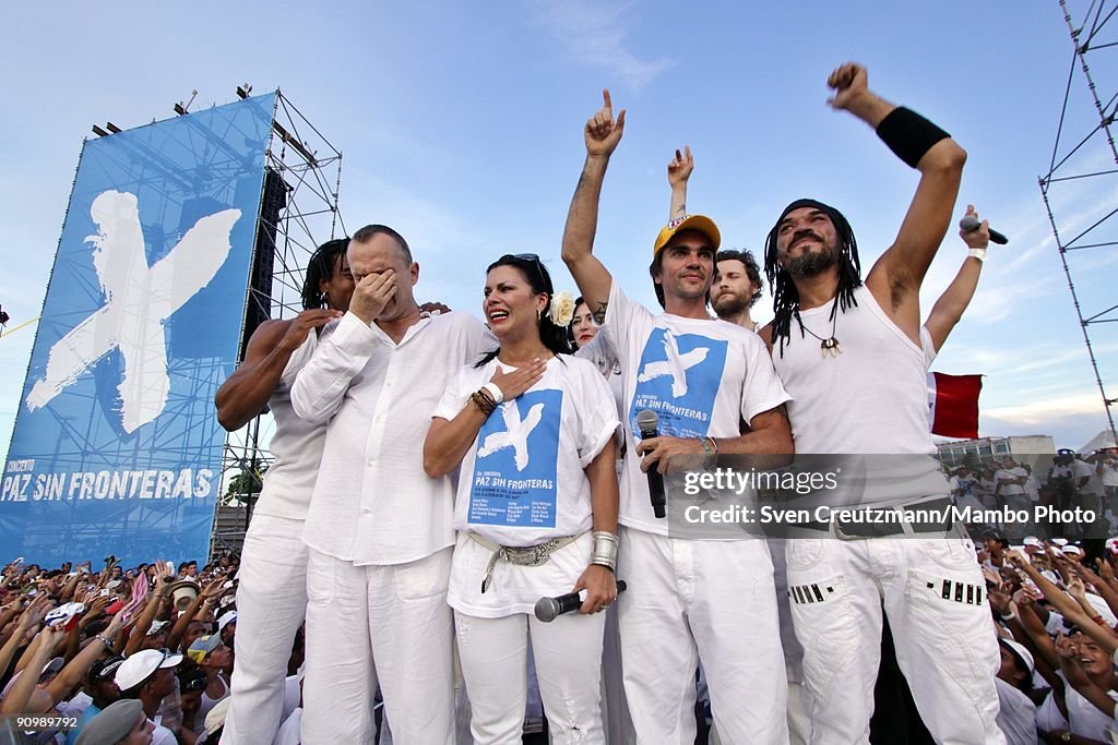 Hundreds Of Thousands Attend Cuban Peace Concert