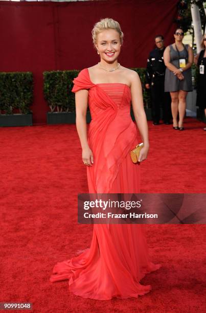 Actress Hayden Panettiere arrives at the 61st Primetime Emmy Awards held at the Nokia Theatre on September 20, 2009 in Los Angeles, California.