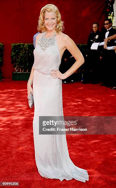 Actress Anna Gunn arrives at the 61st Primetime Emmy Awards held at the Nokia Theatre on September 20, 2009 in Los Angeles, California.