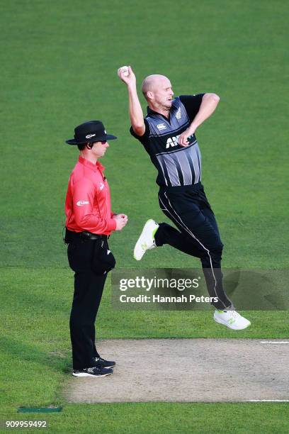 Seth Rance of the Black Caps bowls during the International Twenty20 match between New Zealand and Pakistan at Eden Park on January 25, 2018 in...