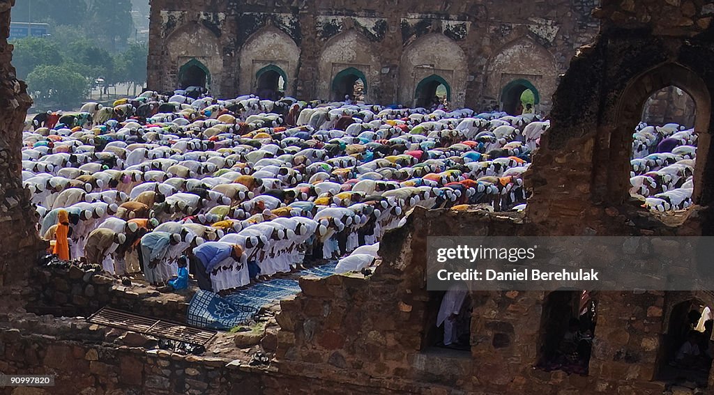 Indian Muslims Gather To Celebrate Eid ul-Fitr