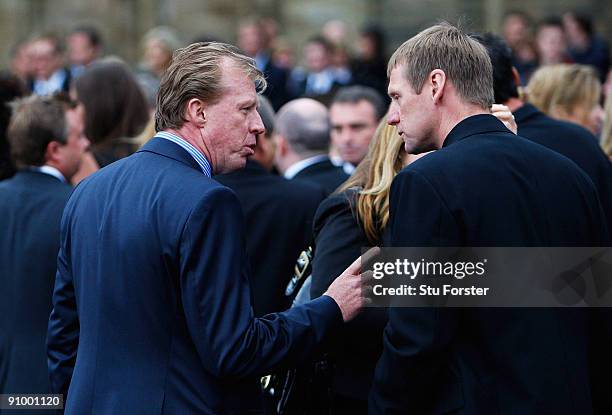 Former England manager Steve McClaren chats to Stuart Pearce after the Sir Bobby Robson Memorial Service at Durham Cathedral on September 21, 2009 in...