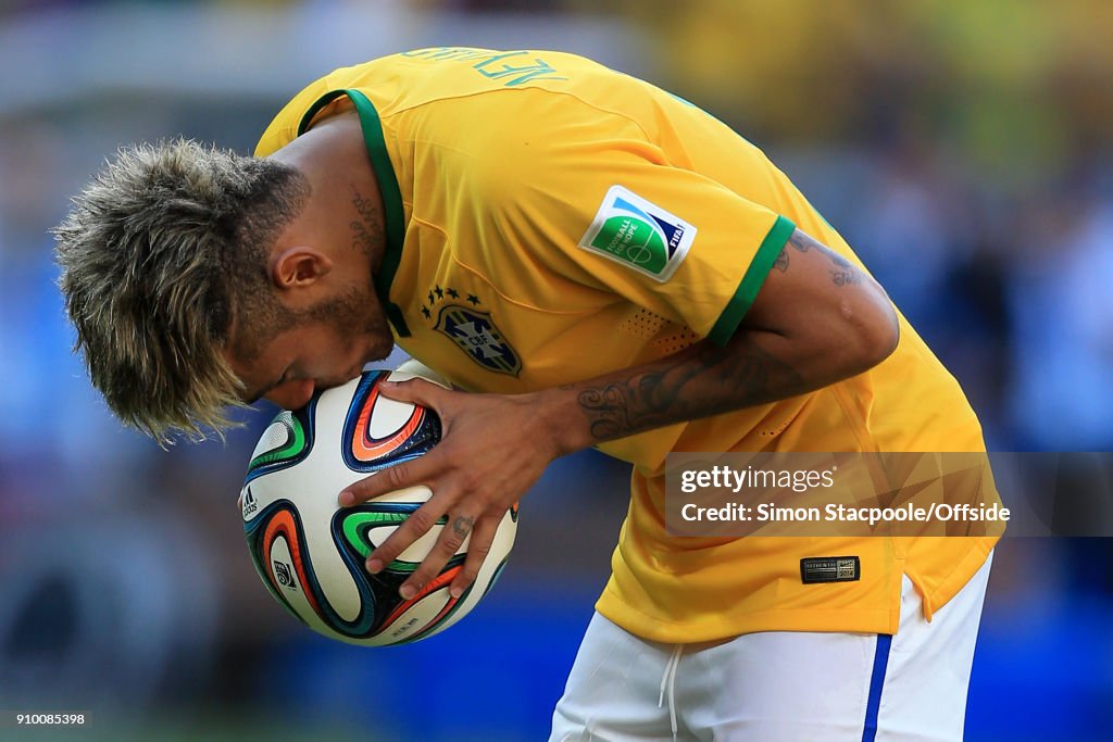 Football - 2014 FIFA World Cup - Round of 16 - Brazil v Chile