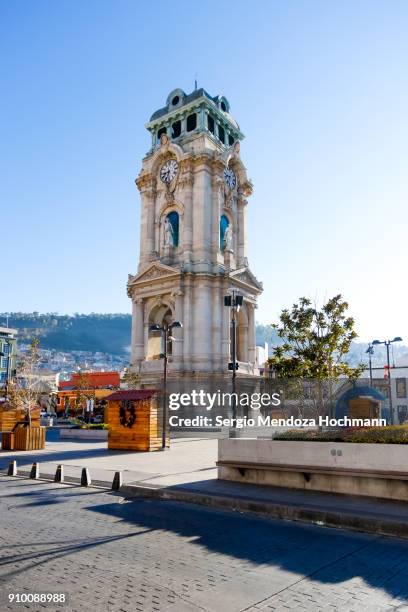 the clocktower of pachuca, mexico (reloj monumental de pachuca) - reloj foto e immagini stock