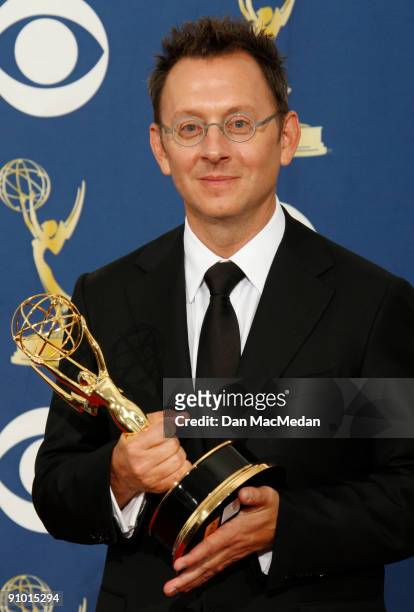 Michael Emerson poses with his award for Outstanding Supporting Actor in a Drama Series for "Lost" in the press room at the 61st Primetime Emmy...