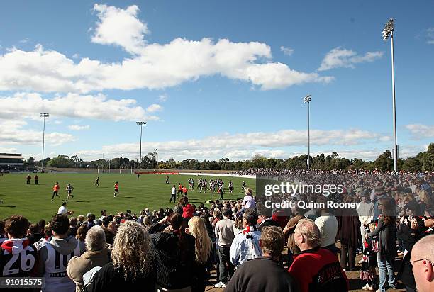 Big crowd watches on during a St Kilda Saints AFL training session at Linen House Oval on September 22, 2009 in Melbourne, Australia.