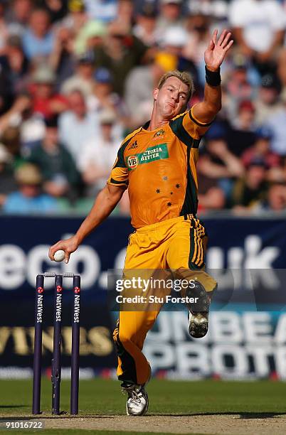 Australian bowler Brett Lee in action during the 7th NatWest ODI between England and Australia at The Riverside on September 20, 2009 in...