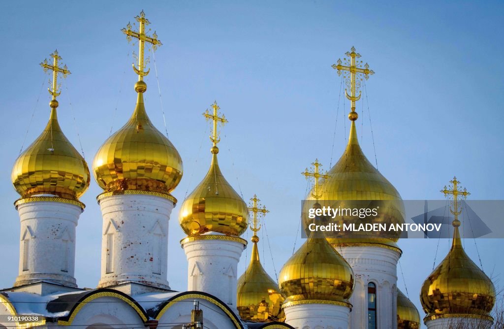 TOPSHOT-RUSSIA-TOURISM-RELIGION