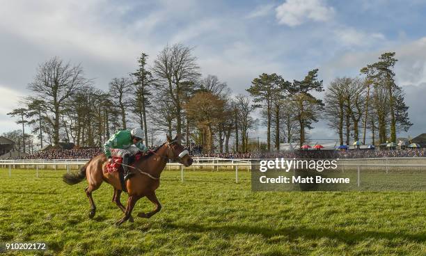 Kilkenny , Ireland - 25 January 2018; Presenting Percy, with Davy Russell up, on their way to winning the John Mulhern Galmoy Hurdle at the Gowran...