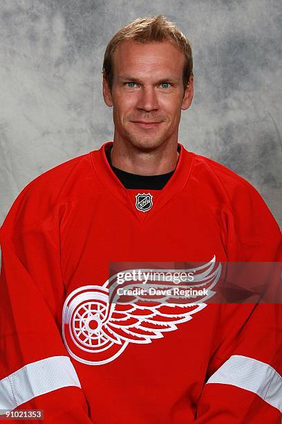 Nicklas Lidstrom of the Detroit Red Wings poses for his official headshot for the 2009-2010 NHL season on September 12, 2009 at Centre Ice Arena in...