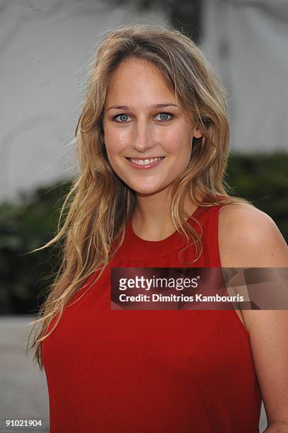 5,447 Leelee Sobieski Photos and Premium High Res Pictures - Getty Images
