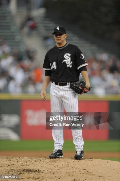 Jake Peavy of the Chicago White Sox pitches against the Kansas City Royals on September 19, 2009 at U.S. Cellular Field in Chicago, Illinois. Peavy...