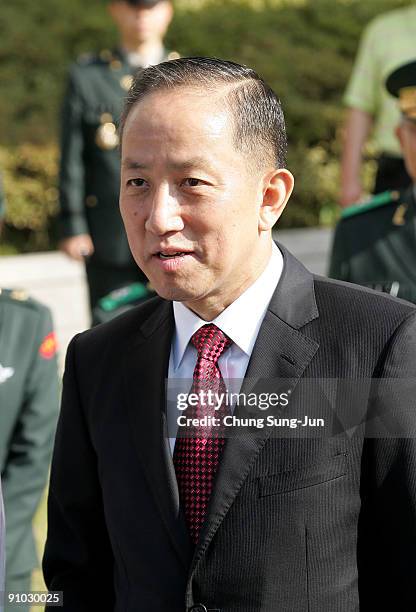 South Korea's new Defence Minister Kim Tae-Young is inaugurated during a ceremony at Defence Ministry on September 23, 2009 in Seoul, South Korea....