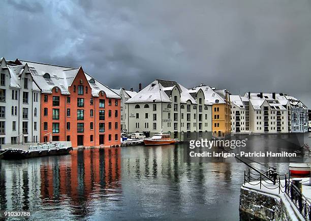 winter harbour - aalesund stock pictures, royalty-free photos & images