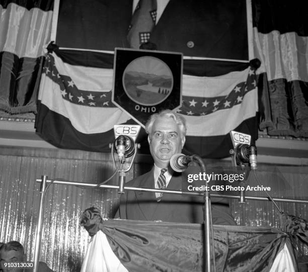 Radio covers the 1944 Republican National Convention, in Chicago, Illinois.Ohio Governor John W. Bricker addresses his campaign workers in Hotel...