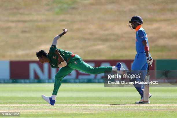 Hasan Mahmud of Bangladesh bowlsduring the ICC U19 Cricket World Cup match between India and Bangladesh at John Davies Oval on January 26, 2018 in...