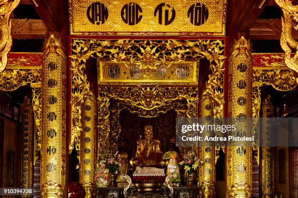 chua ho quoc buddhist pagoda, phu quoc, vietnam - insel phu quoc stock-fotos und bilder