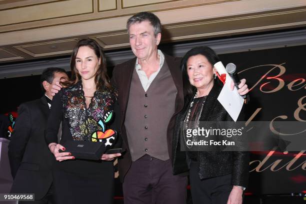 Best awarded 2018 actress Vanessa Demouy, Philippe Caroit and mayor Jeanne D'Hauteserre attend the 41st "The Best" Award Ceremony in Paris - Paris...